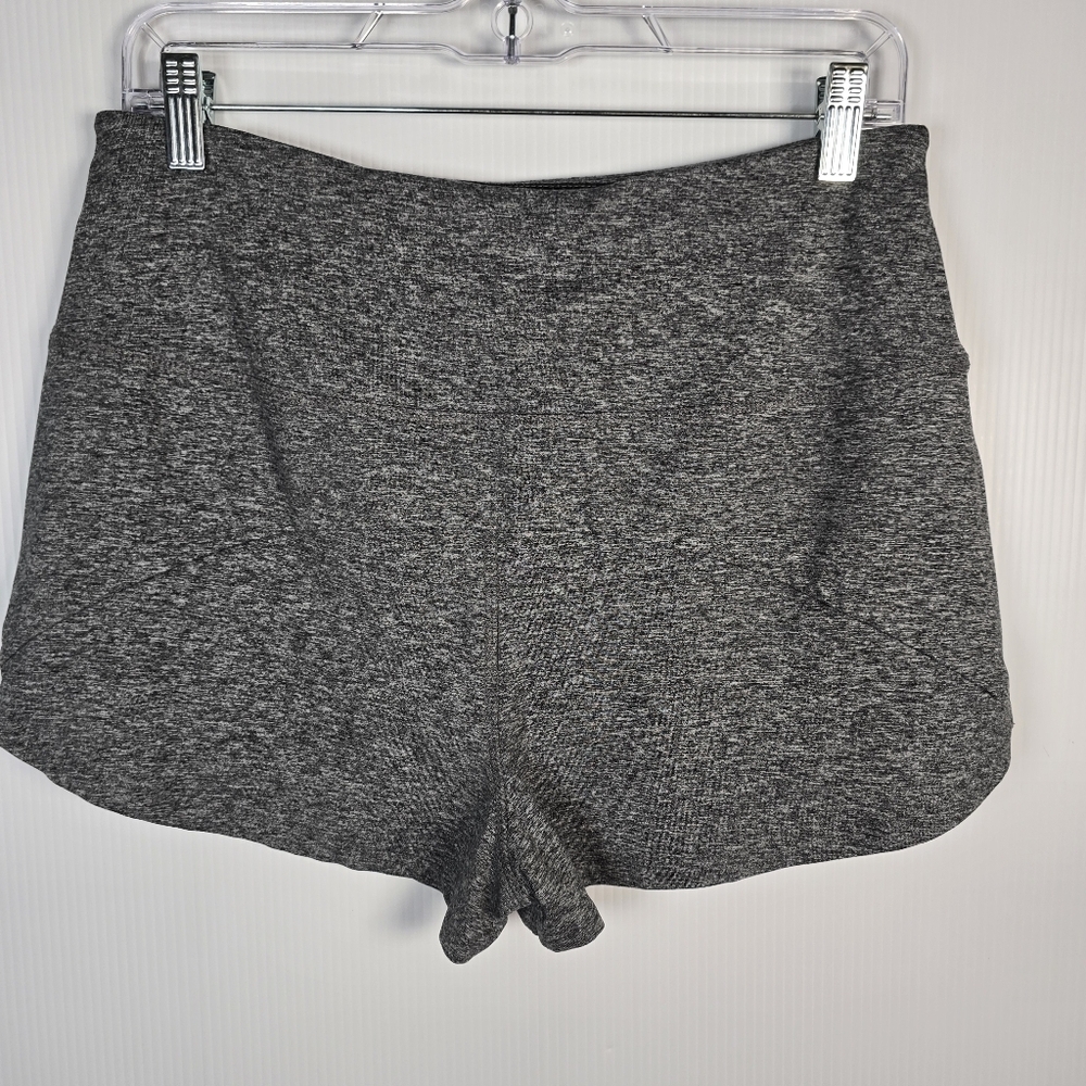 NWOT Feat Womens 2 Piece Lounge Set Heathered Grey Sweatshirt And Shorts Size S - Picture 13 of 16